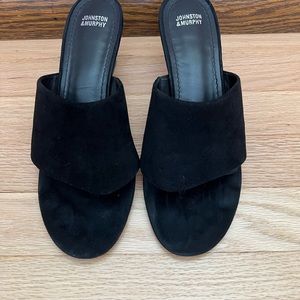 Johnston and Murphy Black Sandals